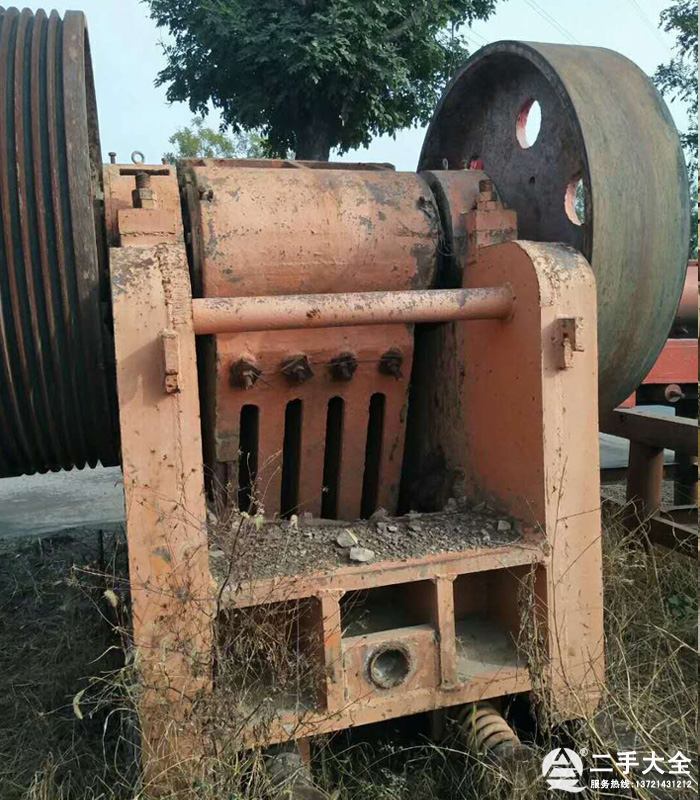 600×900顎式破碎機(jī) 600×900顎式破碎機(jī)