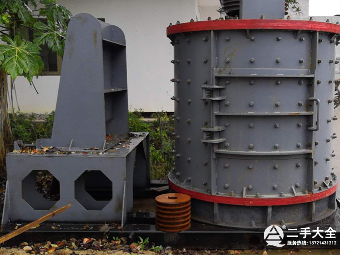 立式板錘制砂機(jī) 立式板錘制砂機(jī)