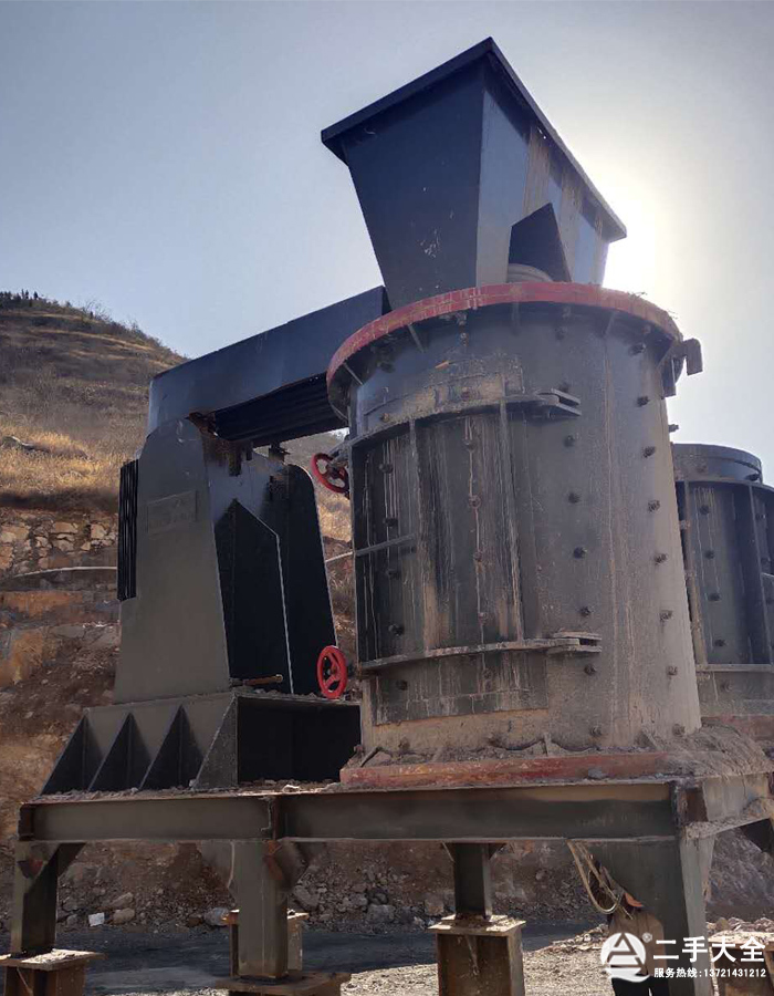 立式板錘制砂機(jī) 立式板錘制砂機(jī)