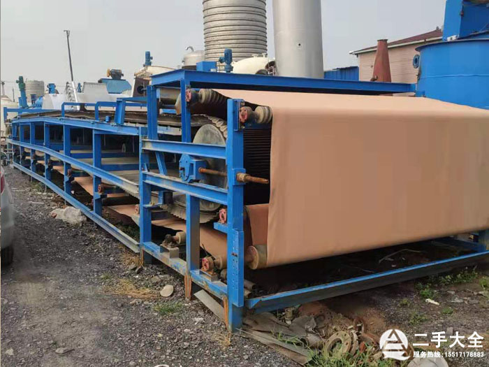 真空帶式過(guò)濾機(jī) 真空帶式過(guò)濾機(jī)