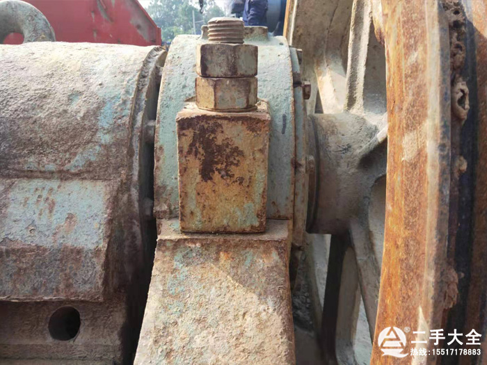 顎式破碎設(shè)備 顎式破碎設(shè)備