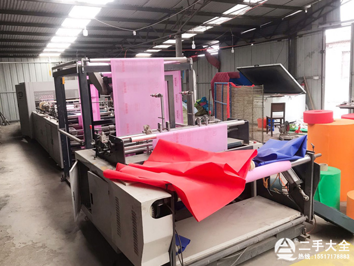 無紡布制袋機(jī) 無紡布制袋機(jī)