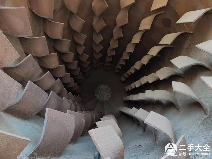 三筒烘干機(jī)內(nèi)部 三筒烘干機(jī)內(nèi)部