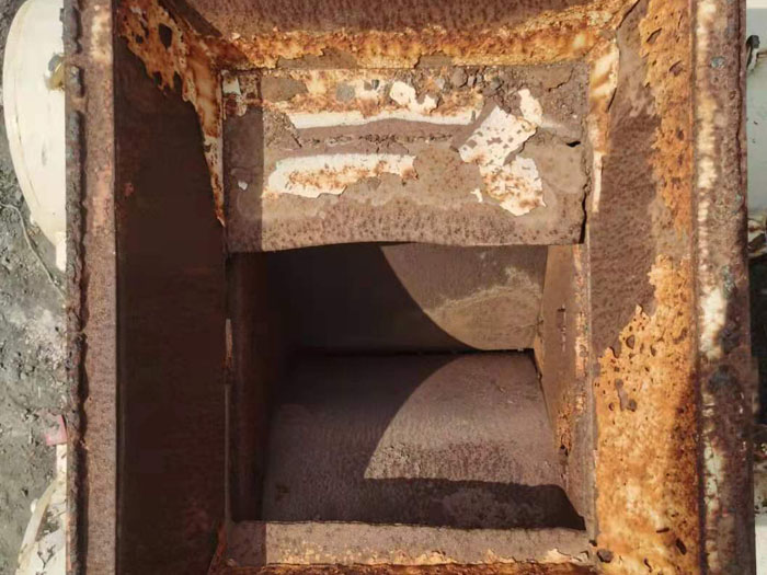 對(duì)輥破碎機(jī)內(nèi)部 對(duì)輥破碎機(jī)內(nèi)部