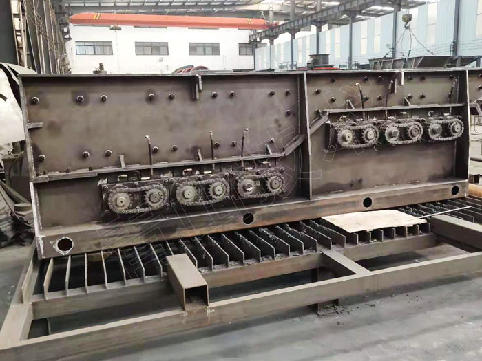 生產(chǎn)中的泥石分離機(jī)照片 生產(chǎn)中的泥石分離機(jī)照片