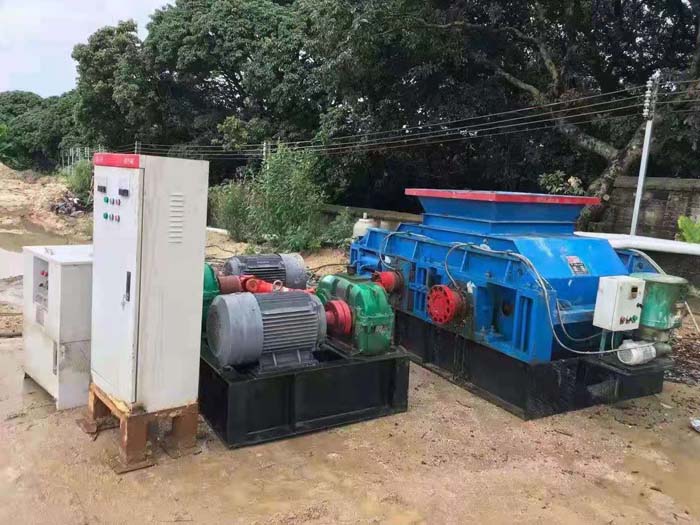 對輥破碎機 對輥破碎機