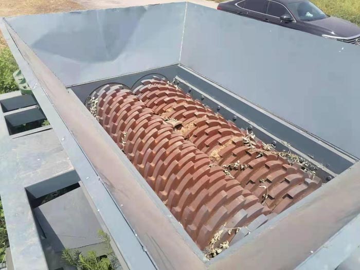 撕碎機(jī)設(shè)備 撕碎機(jī)設(shè)備