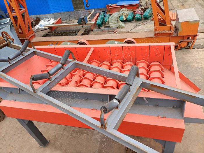 1010�༉(j��)(li��n)��(d��ng)��ʯ���x�C(j��)