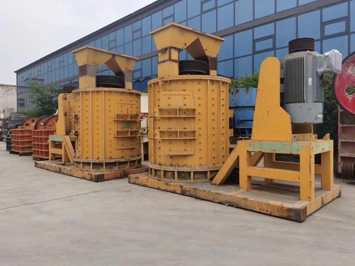 2000型立軸式制砂機(jī) 2000型立軸式制砂機(jī)