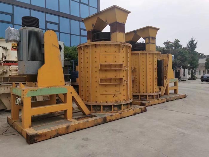 2000型立軸式破碎機(jī) 2000型立軸式破碎機(jī)