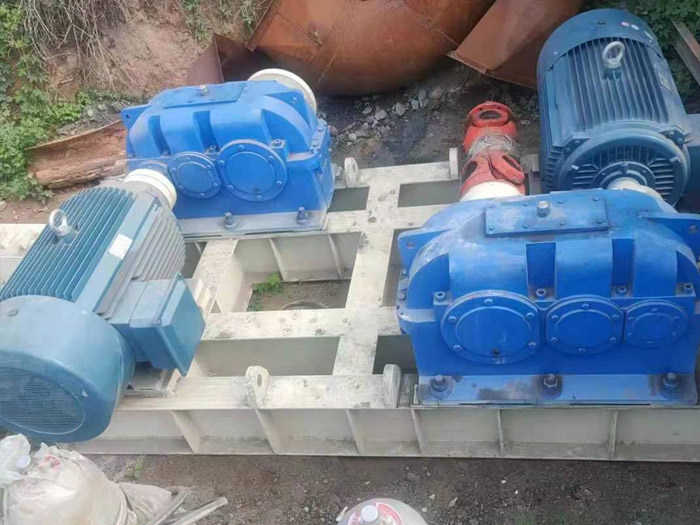 1212對輥制砂機 1212對輥制砂機