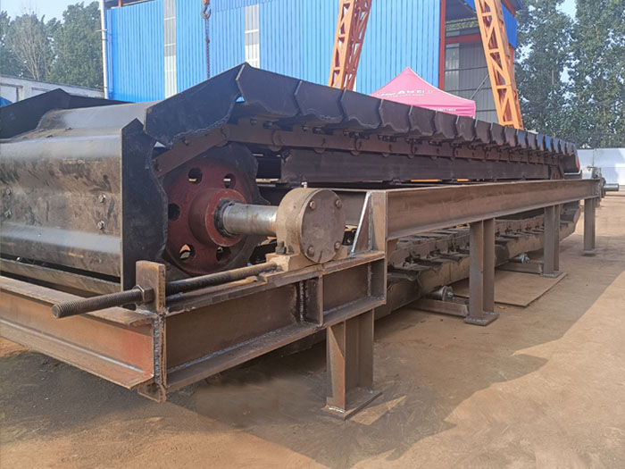 沖壓型重型板式給料機(jī) 沖壓型重型板式給料機(jī)