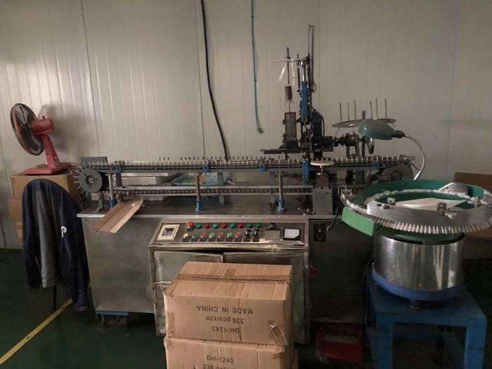 �Ԅ�(d��ng)��ë�C(j��)