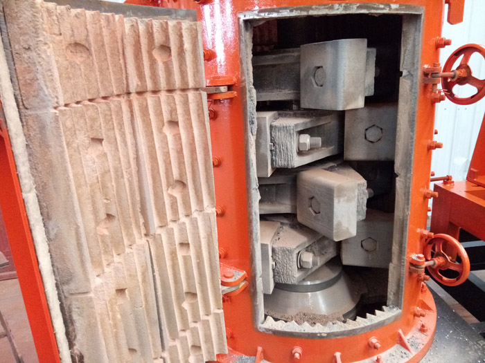 ��ʽ�༉�ַۙC��(n��i)���Y(ji��)��(g��u)