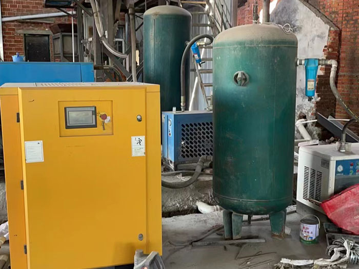 空壓機(jī) 空壓機(jī)